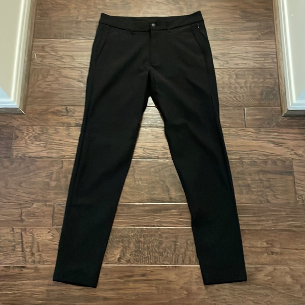 Black Lulu lemon pants